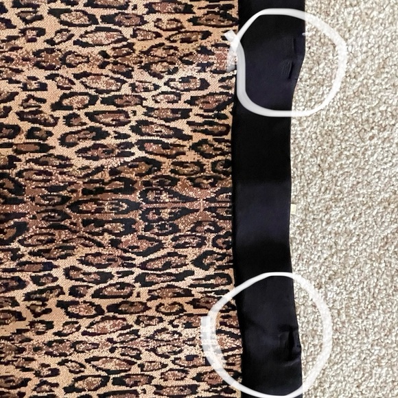 Cache leopard double zip skirt - Picture 7 of 10